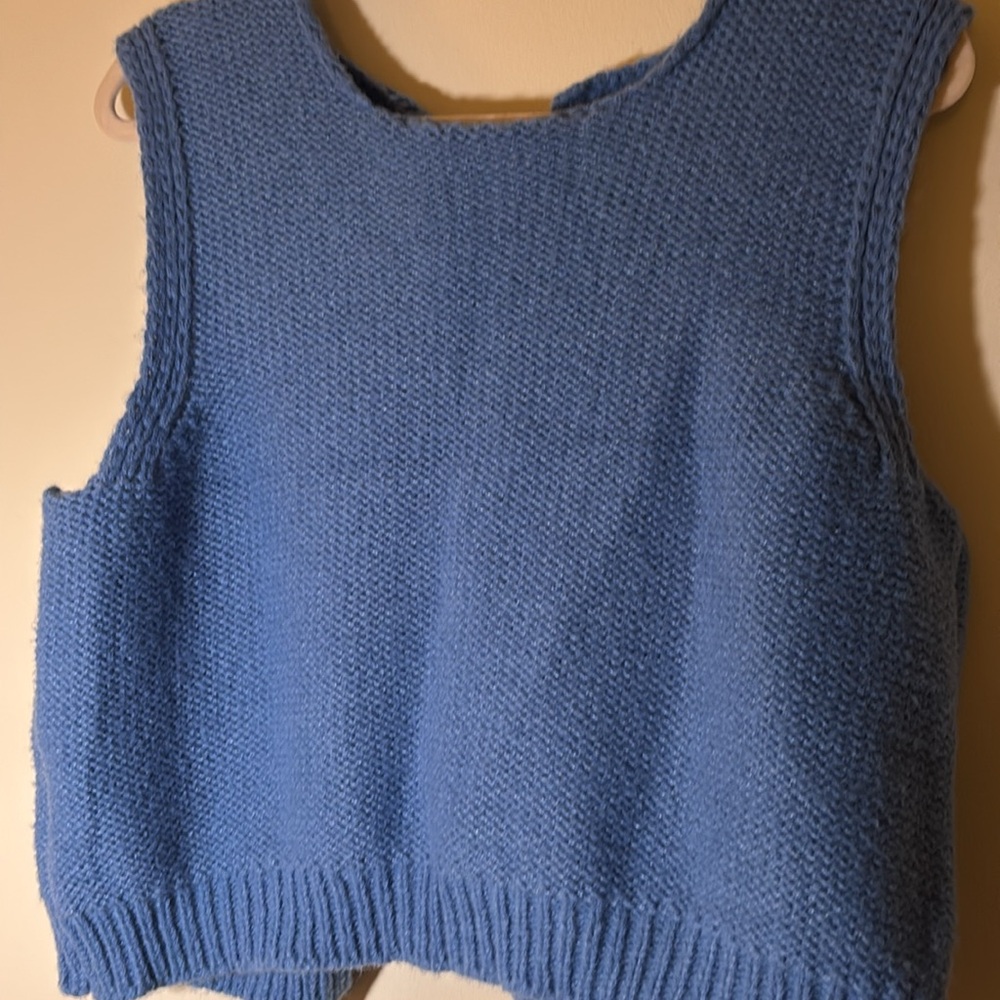 NWOT Blue Knit Sweater Vest with Ivory Bow Details Sz L - Picture 5 of 5